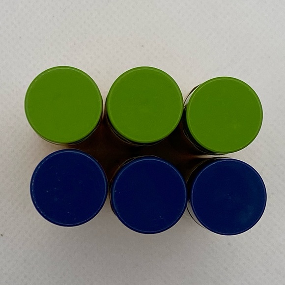 Burt's Bees Moisturizing Lip Balm 100% Natural 3 x Vanilla Bean  3 x Ginger Lime - Picture 2 of 7